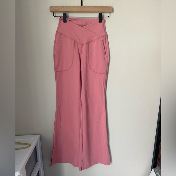 Halara Pink Flare Leggings Size X Small New With Tags - Picture 1 of 7